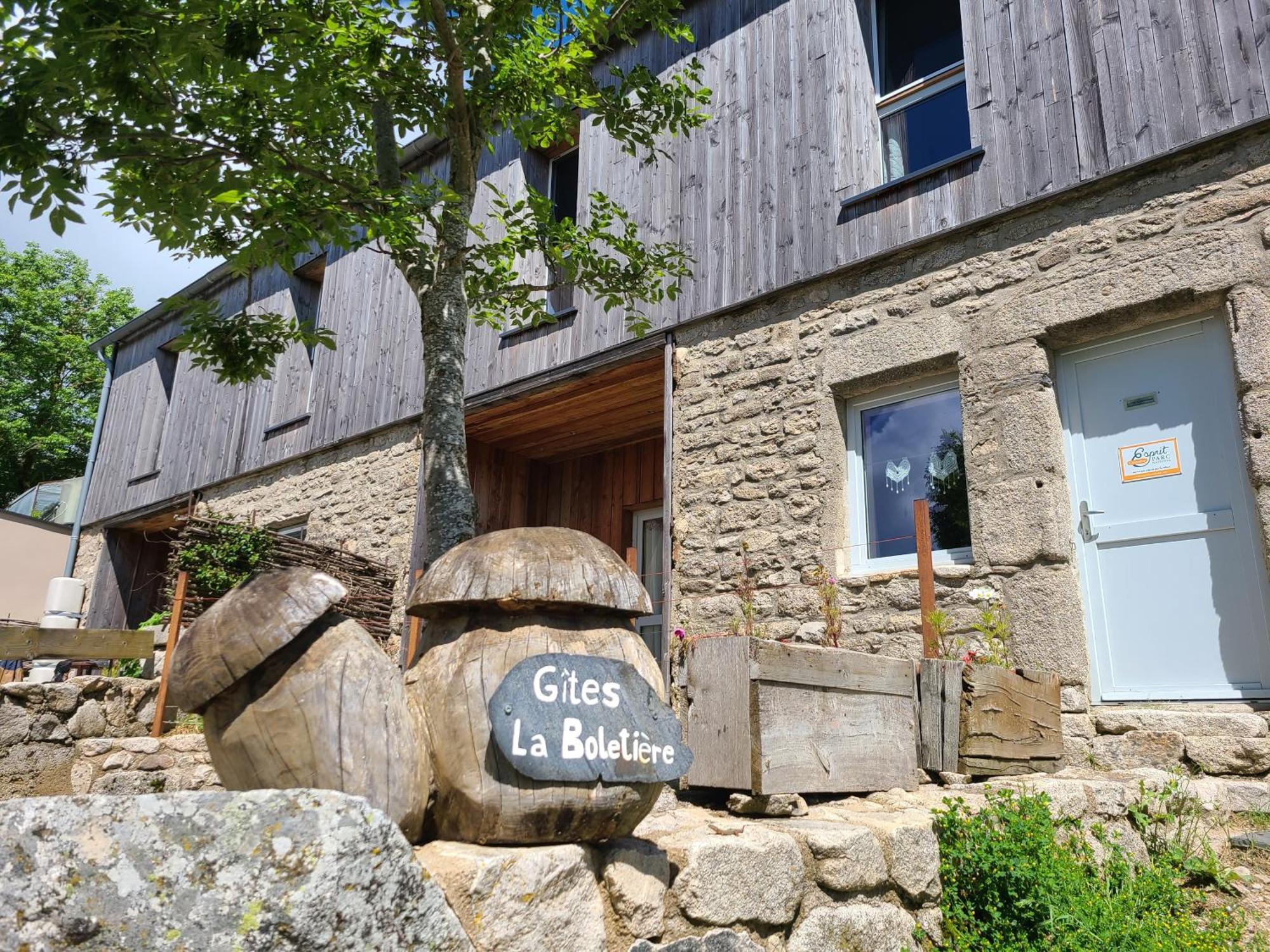 Saint-Étienne-du-Valdonnez Gites La Boletiere מראה חיצוני תמונה